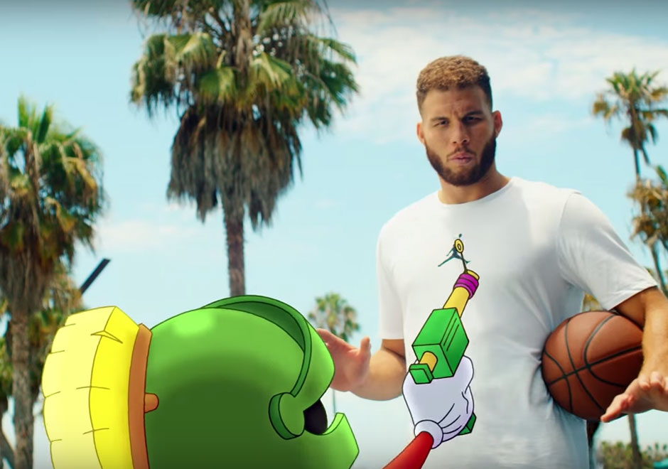 Blake Griffin Takes On Marvin The Martian In An Epic Dunk Contest