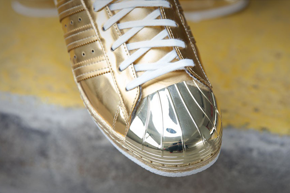 Gold Laden Adidas Superstar 80s 03