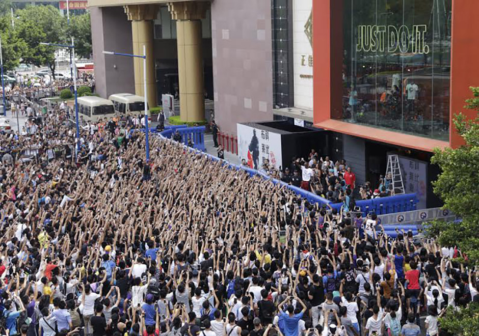 Kobe Bryant Helps Nike Rise Tour Asia 01