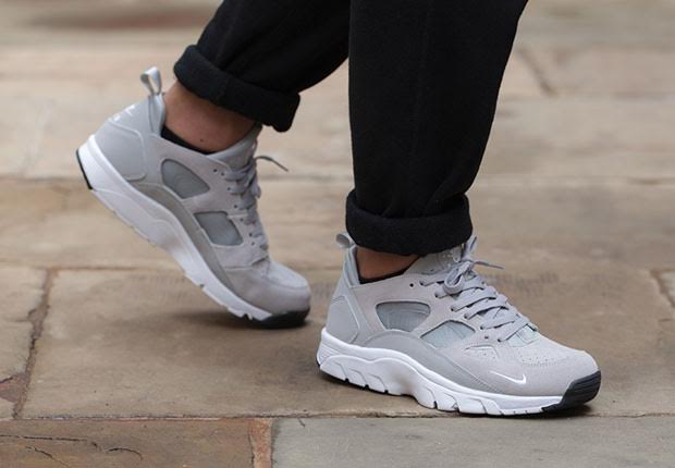 Explore The Nike Air Huarache Trainer Low In Grey