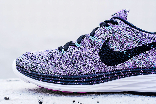 Nike Wmns Flyknit Lunar3 Fuchsia Glow 04