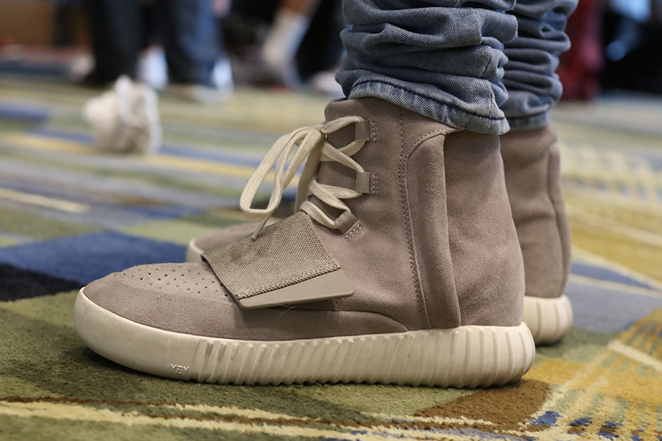 sneaker-con-detroit-august-on-feet-015