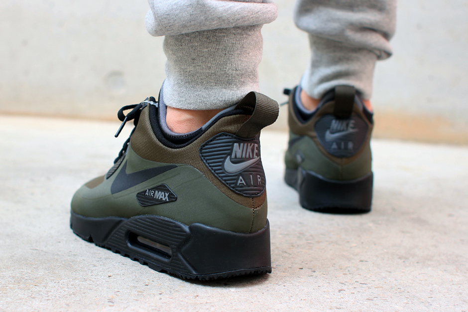 Winterized Air Max 90 Sneakerboot Olive Black 03
