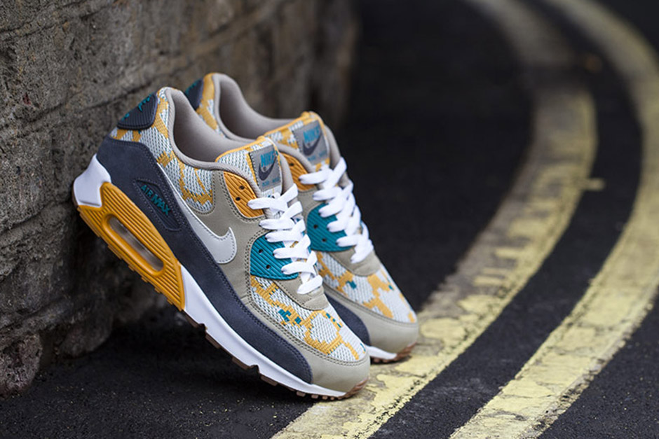 Nike Air Max 90 Pa Gold Light Bone 01