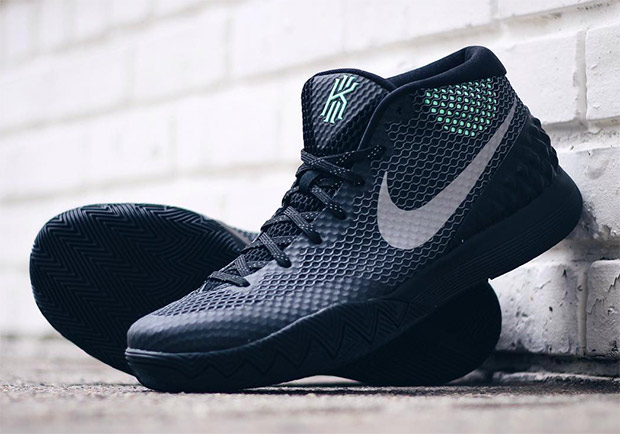 Nike Kyrie 1 Glow Release