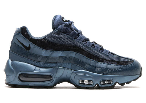 Nike Wmns Air Max 95 Metallic Armory Navy 1