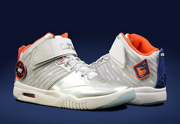 Nike Air Akronite Lebron James Galaxy 1