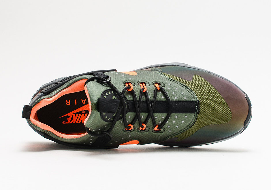 Nike Air Huarache Utility Carbon Green Total Orange 5