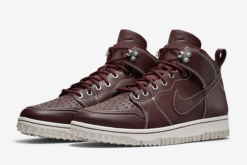 Nike's Latest Dunk Turned Sneakerboot Keeps It Classy For Fall