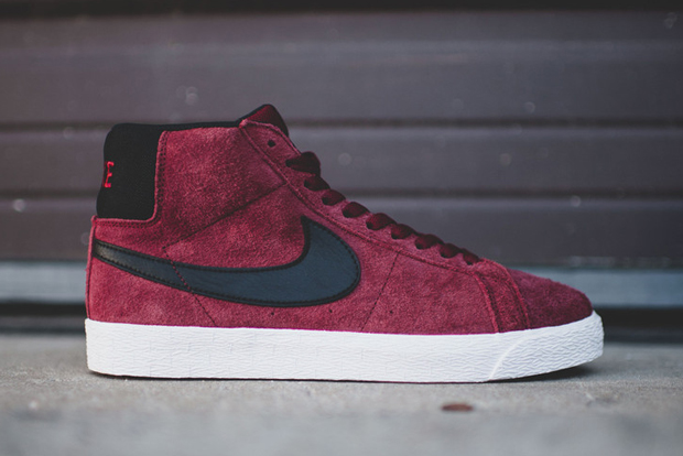 Nike SB Blazer Mid “Team Red”