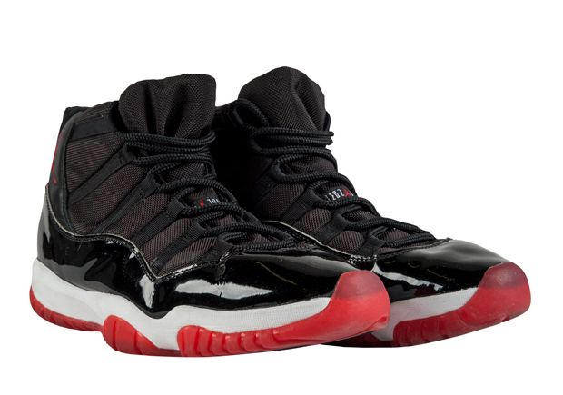 Air Jordan 11 Bred Game 3 96 Finals Autographed 03
