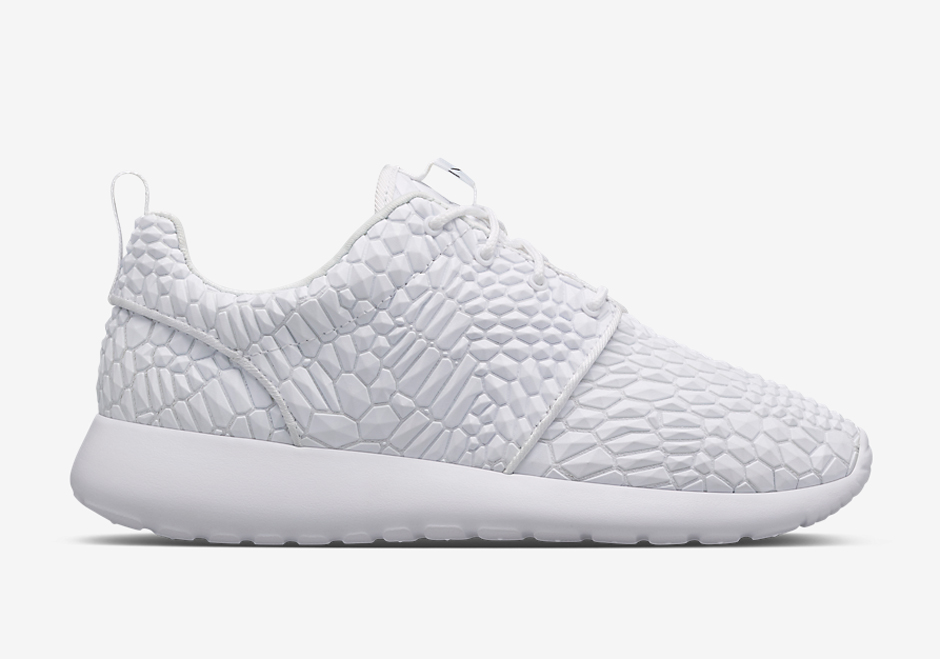 Nike Sportswear Outlandish White Diamondback Collective 02