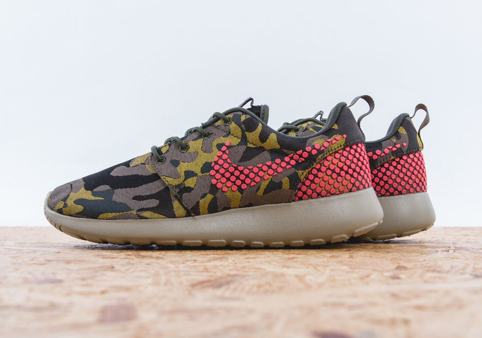 Nike Wmns Prm Jcrd Camo Polka Pack 03