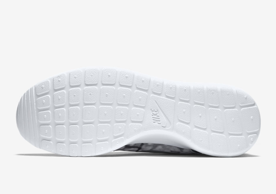 Nike Roshe Run Cherry Blossoms 01