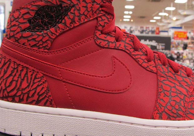 Air Jordan 1 High “Red Un-Supreme” Releasing In Early 2016