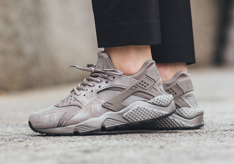 Nike Air Huarache Wmns Iron Colorway 02