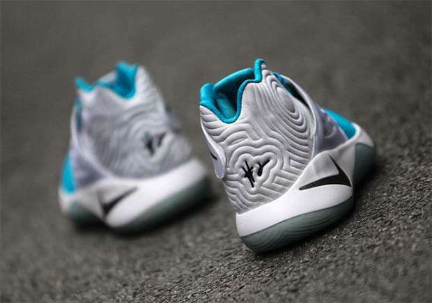 Nike Kyrie 2 Christmas Snowman Release Details 07