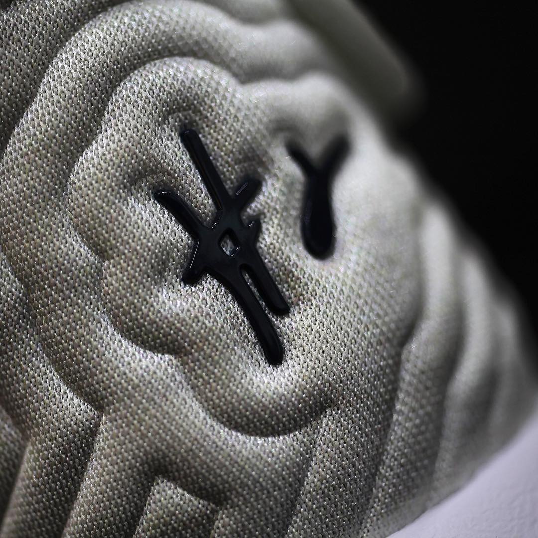 Nike Kyrie 2 Christmas Snowman Release Details 11