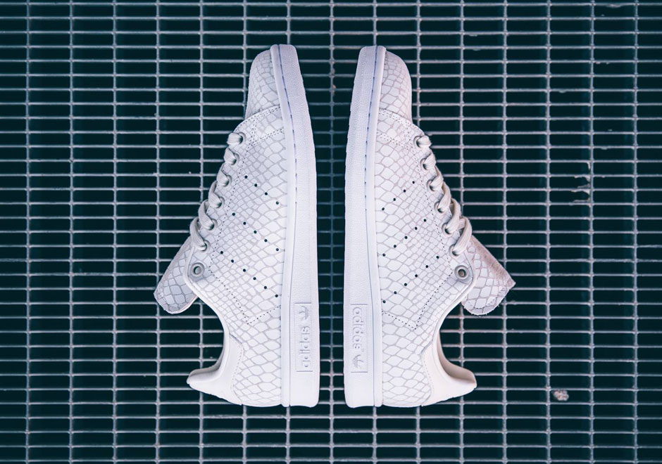 Adidas Stan Smith Women Off White Scales 1