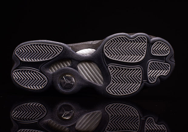 Air Jordan Horizon Black Seamless 4