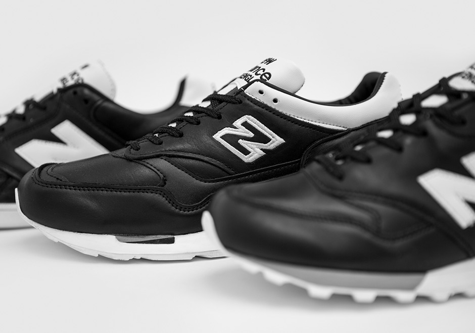 New Balance Black White Football Pack Size 1