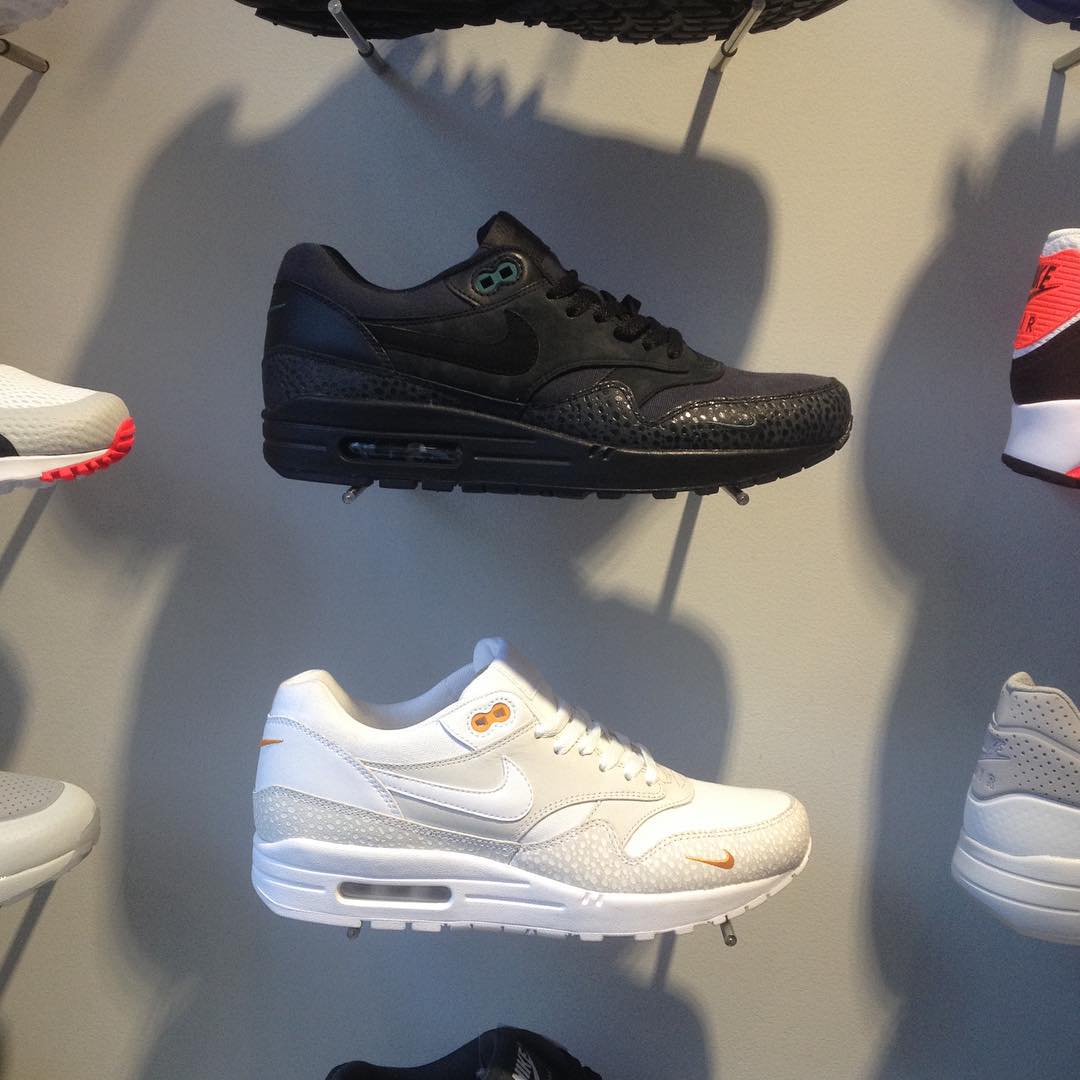 Nike Air Max 1 Mini Swoosh Back 03