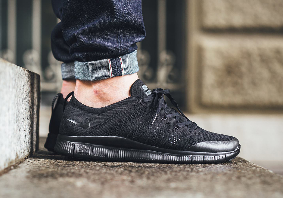 Nike Free Nsw Flyknit Triple Black 02