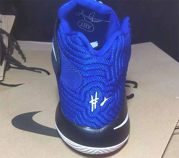 Nike Kyrie 2 Brotherhood Duke 04