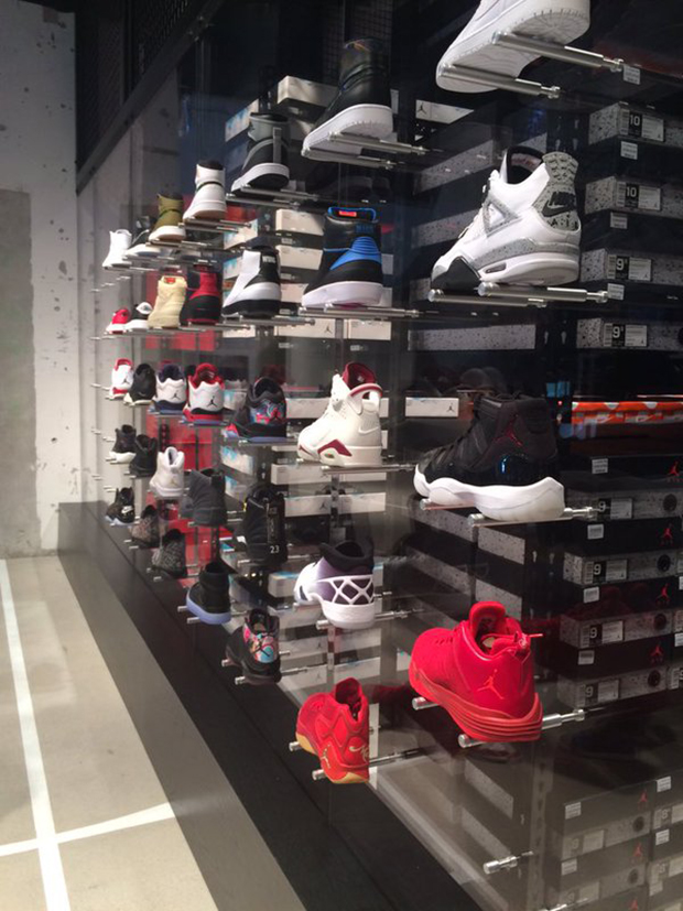 Jordan Brand 306 Yonge Toronto 9