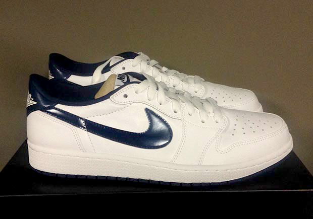 Another Look At The Air Jordan 1 Low OG "Midnight Navy"