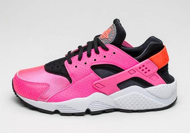 Nike Air Huarache “Pink Blast”