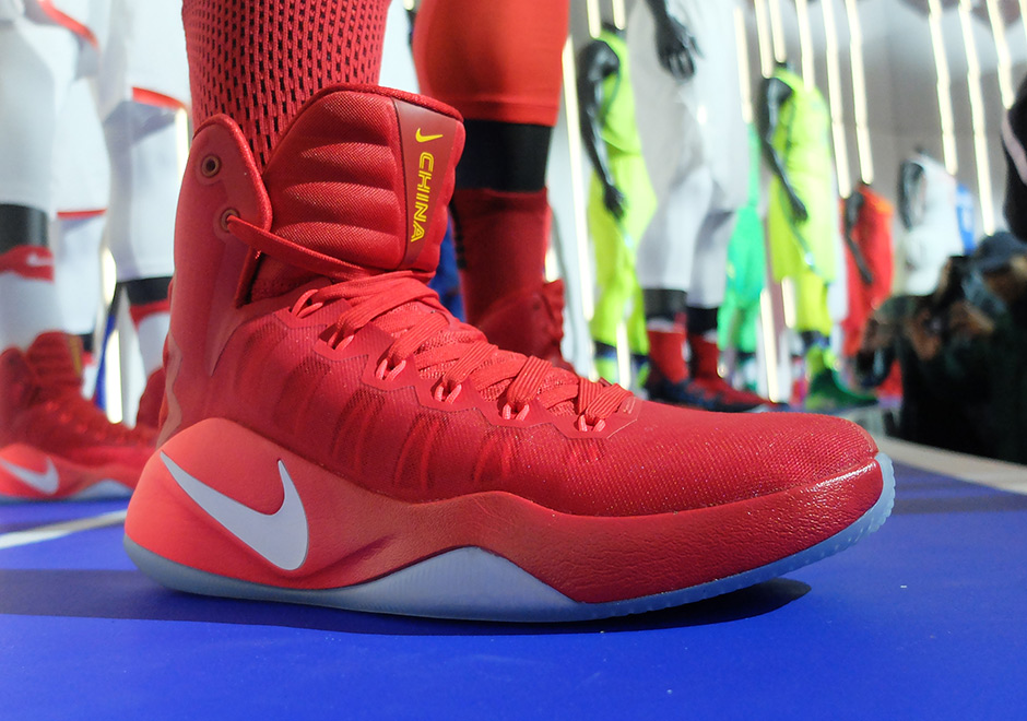 Nike Hyperdunk 2016 China 1