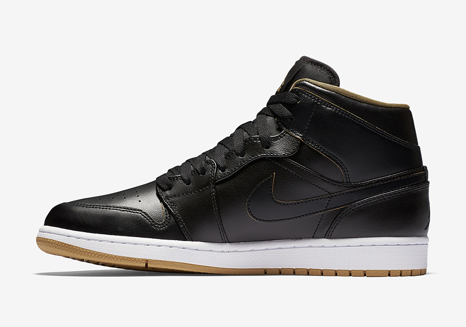 Air Jordan 1 Black Gold Kids Release 03