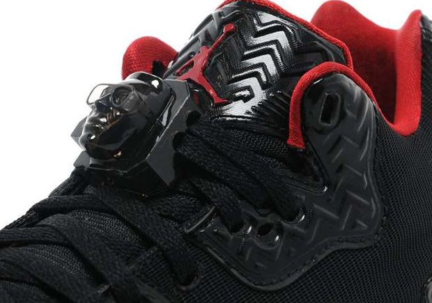 Jordan Spike 40 Junior Bred Details 03