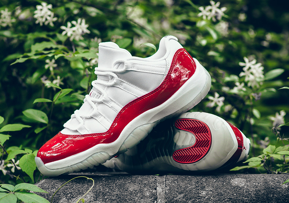 Air Jordan 11 Low White Varsity Red Detailed Look 01