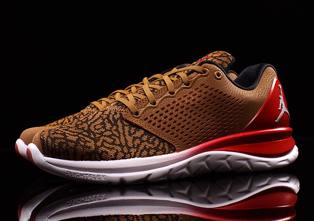 The Jordan Trainer ST Premium In Ale Brown