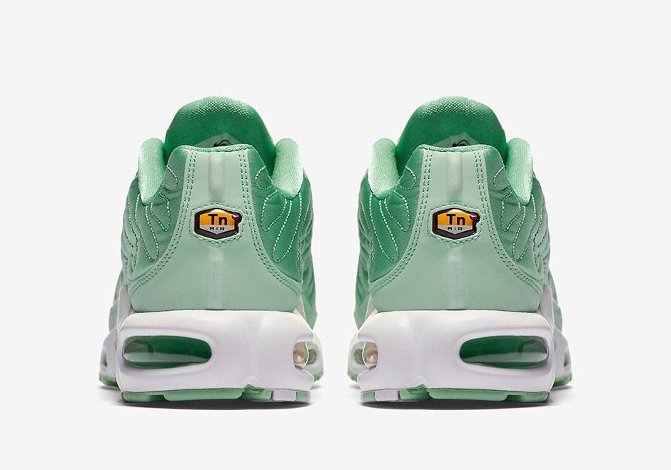 Nike Air Max Plus Summer Satin Pack 06