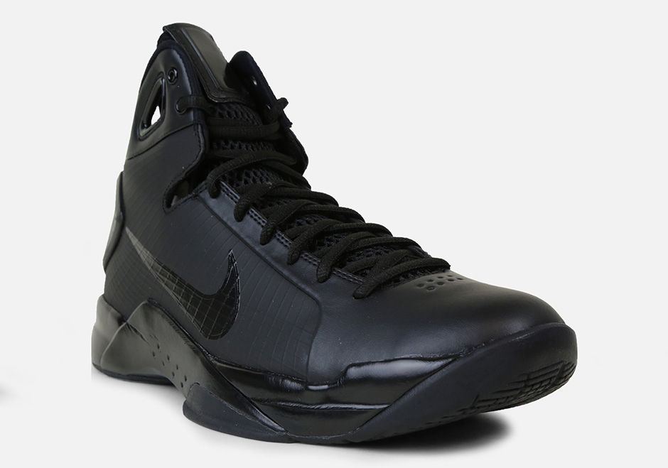 Nike Hyperdunk 2008 Triple Black Retro 02