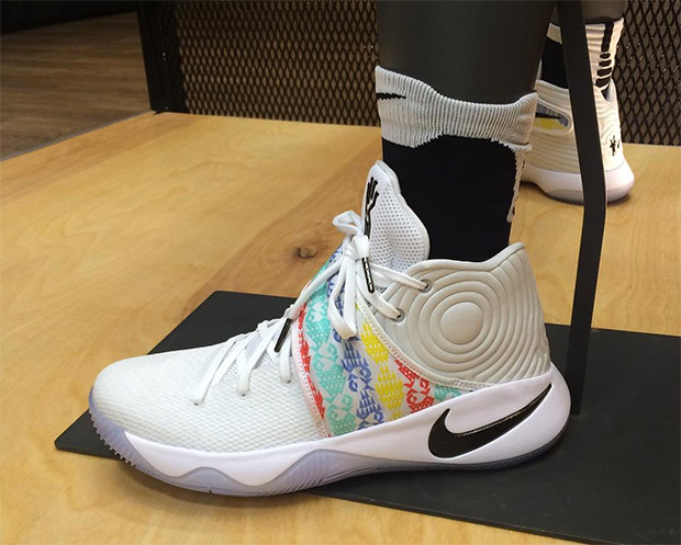 Nike Kyrie 2 The Academy