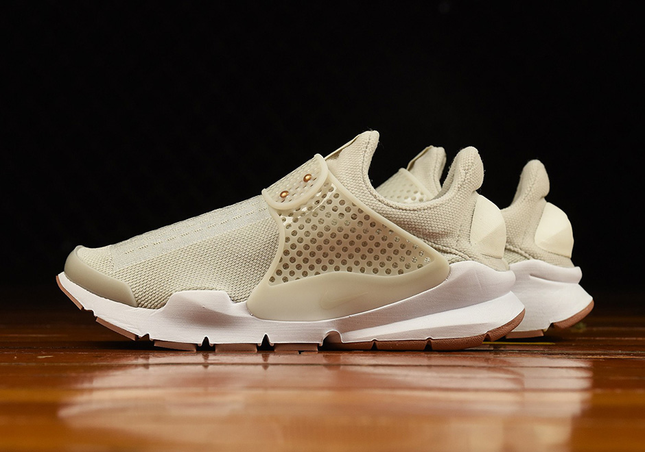 Nike Wmns Sock Dart Light Bone Available 02