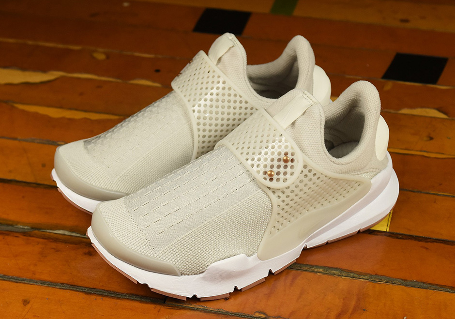 Nike Wmns Sock Dart Light Bone Available 03