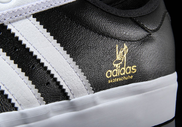 Adidas Adi Ease Universal White Red Black White 5