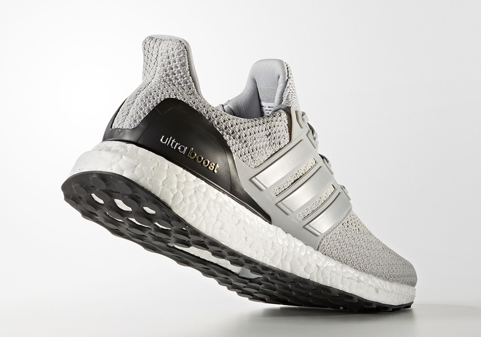 Adidas Ultra Boost Light Onix 02