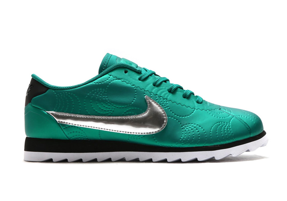 Nike Sportswear Lotc Pack Womens 06