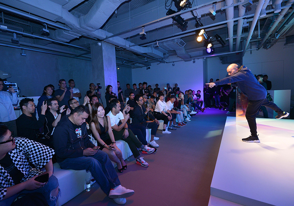Nike Mag Auction Hongkong 3