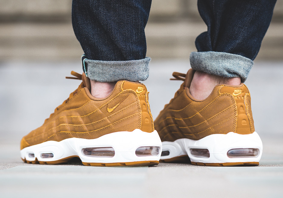 Nike Air Max 95 Desert Gold 01
