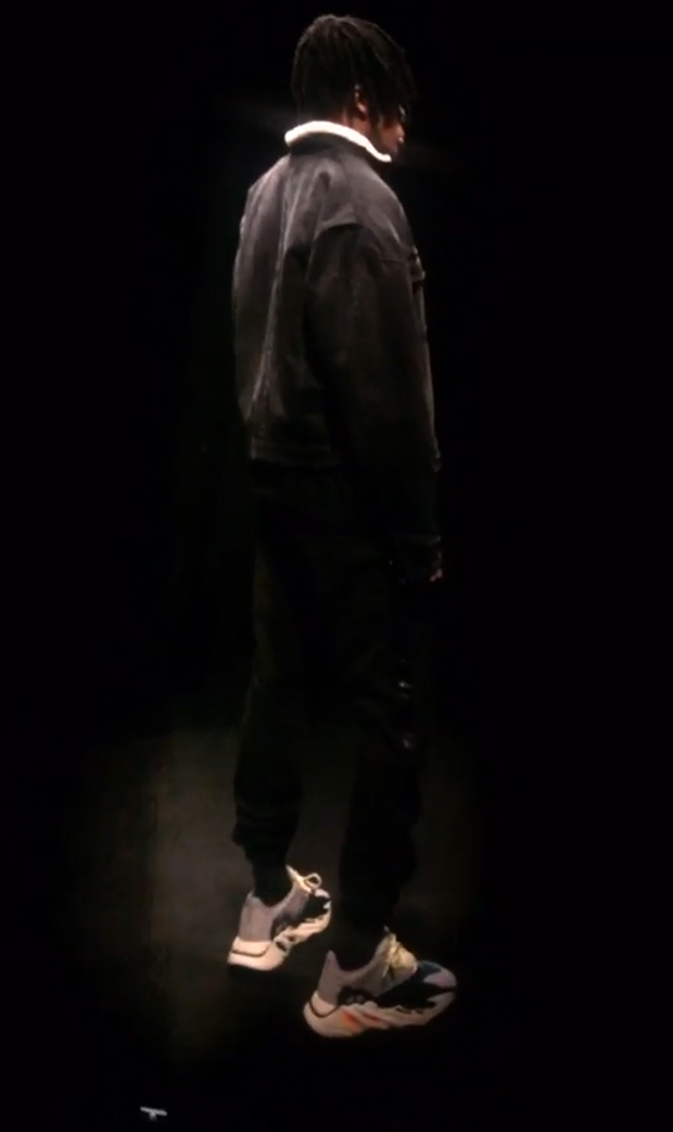 Adidas Yeezy Runner Season 5 3