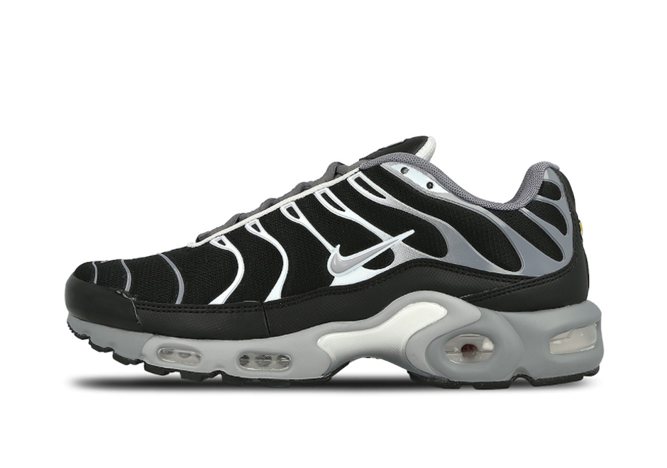 Nike Air Max Plus Black Silver 852630 010 01