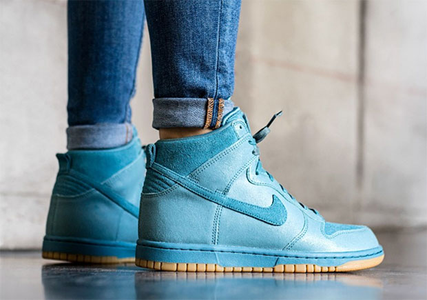 Nike Dunk High Premium "Smokey Blue"