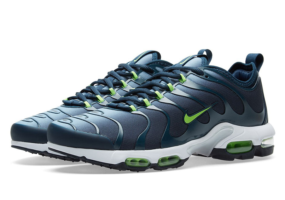 Nike Air Max Plus Ultra "Binary Blue"